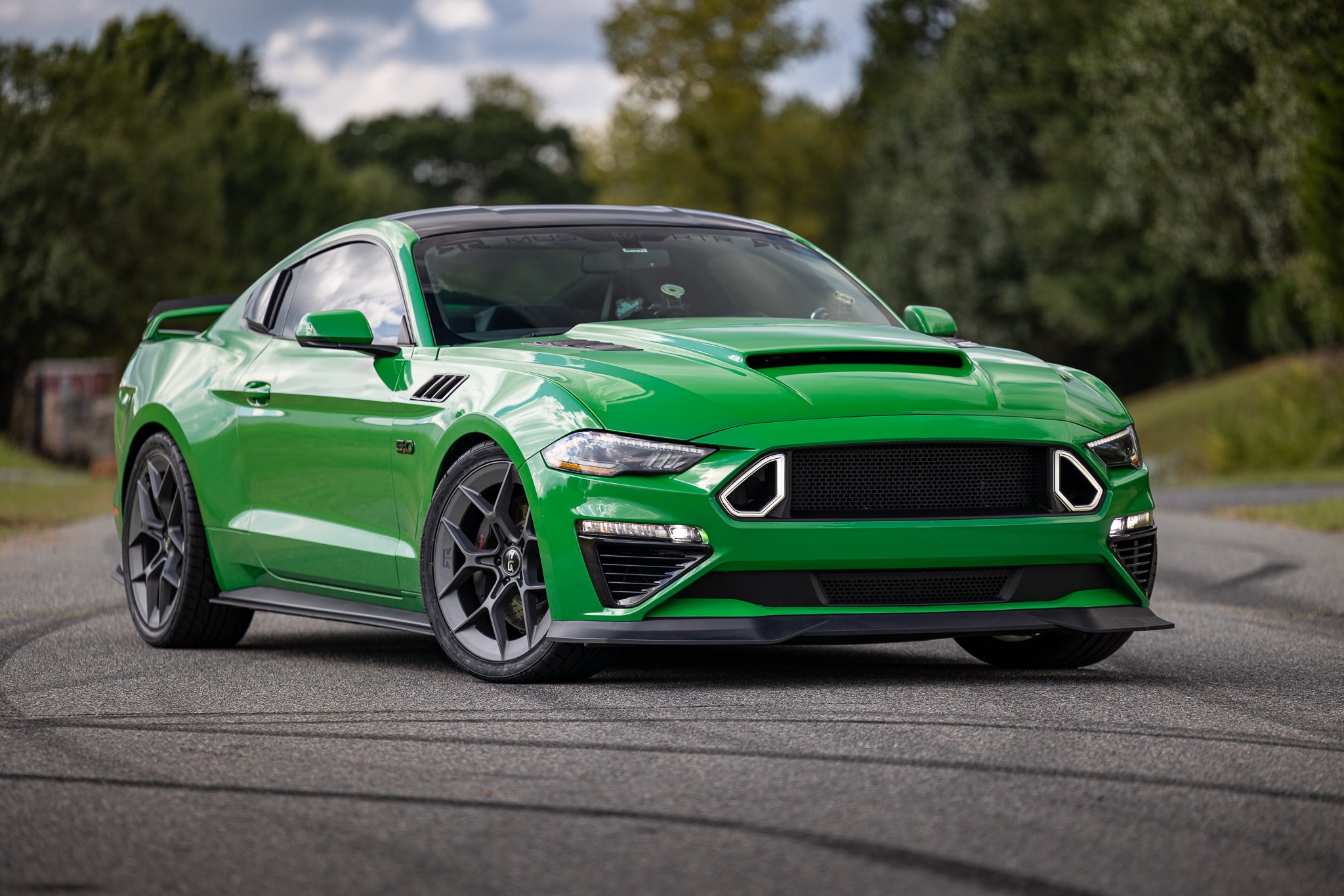 Aero 5 Wheel Kits (Set of 4 in Square/Staggered Combo) for Mustang 2005-23 & 2024+ | RTR - Available from NEMESISUK.COM
