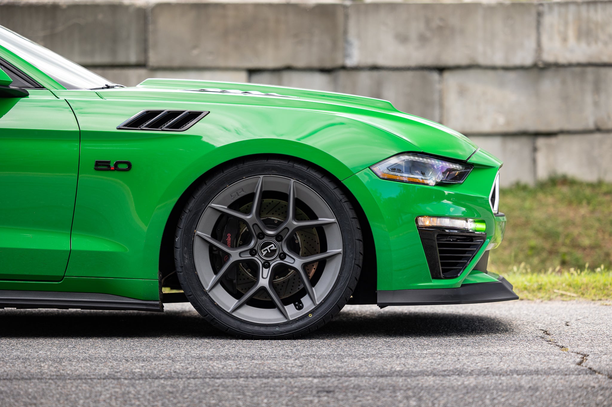 Aero 5 Wheel Kits (Set of 4 in Square/Staggered Combo) for Mustang 2005-23 & 2024+ | RTR - Available from NEMESISUK.COM